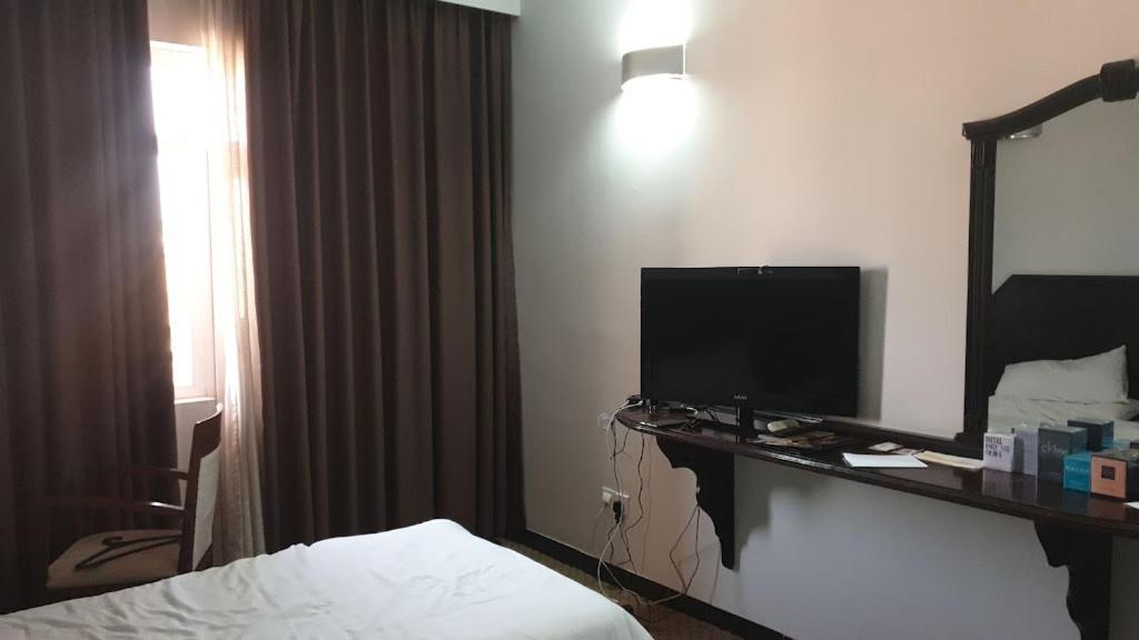 Al Mas Hotel Baghdād エクステリア 写真